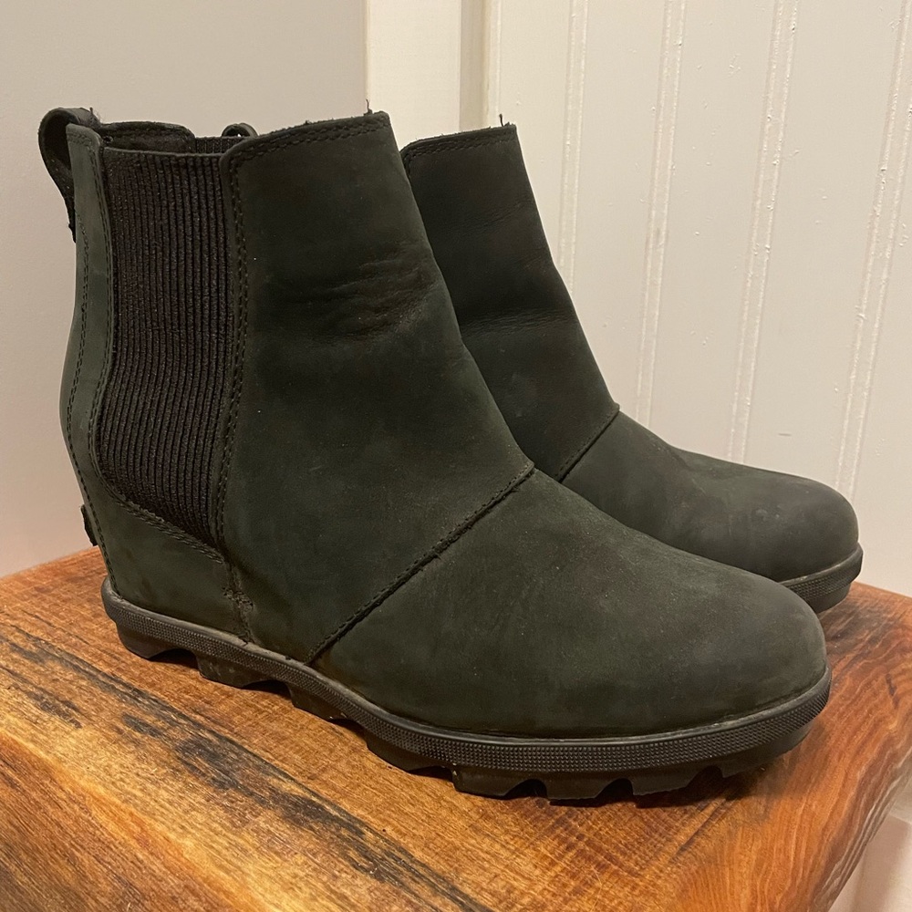 Sorel Joan of Arctic Wedge Chelsea Ankle Bootie